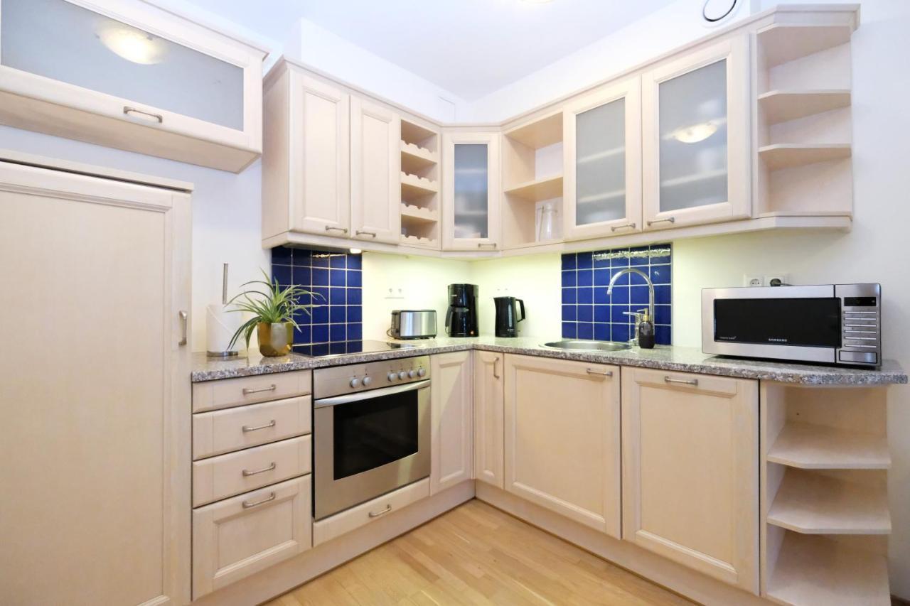 Roosikrantsi Apartment